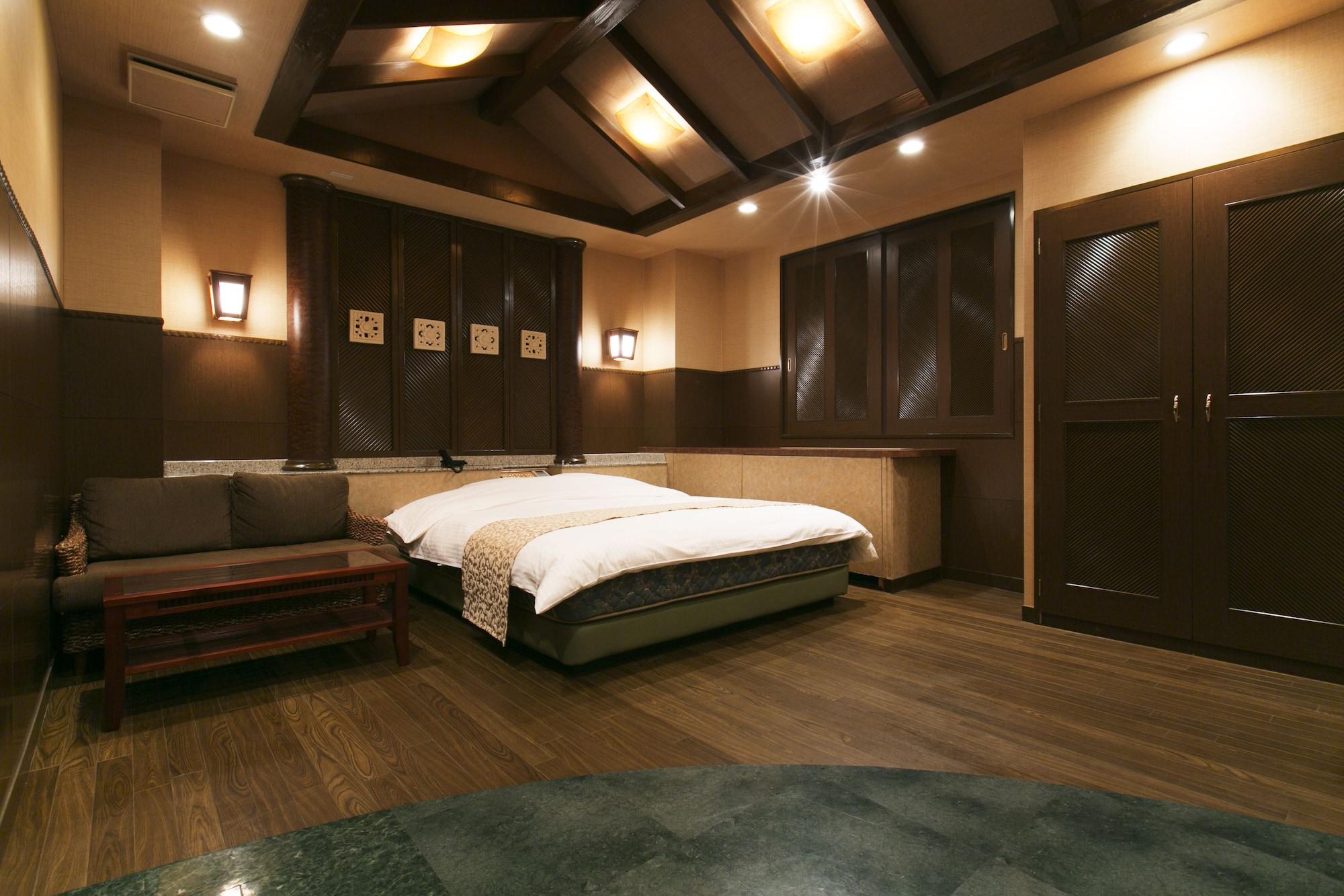 Hotel Atlantis Toyonaka (Adults Only) Екстериор снимка