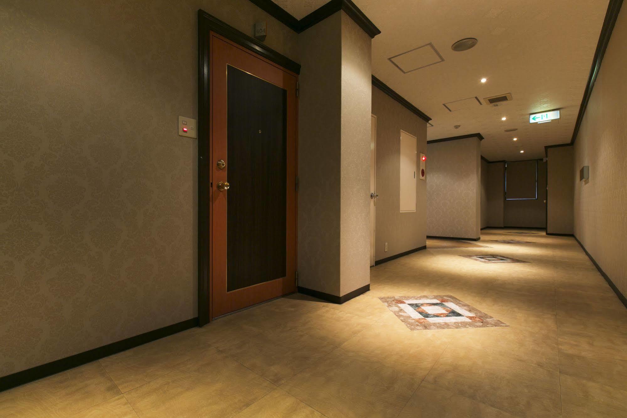 Hotel Atlantis Toyonaka (Adults Only) Екстериор снимка