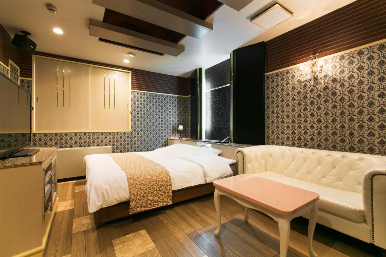 Hotel Atlantis Toyonaka (Adults Only) Екстериор снимка
