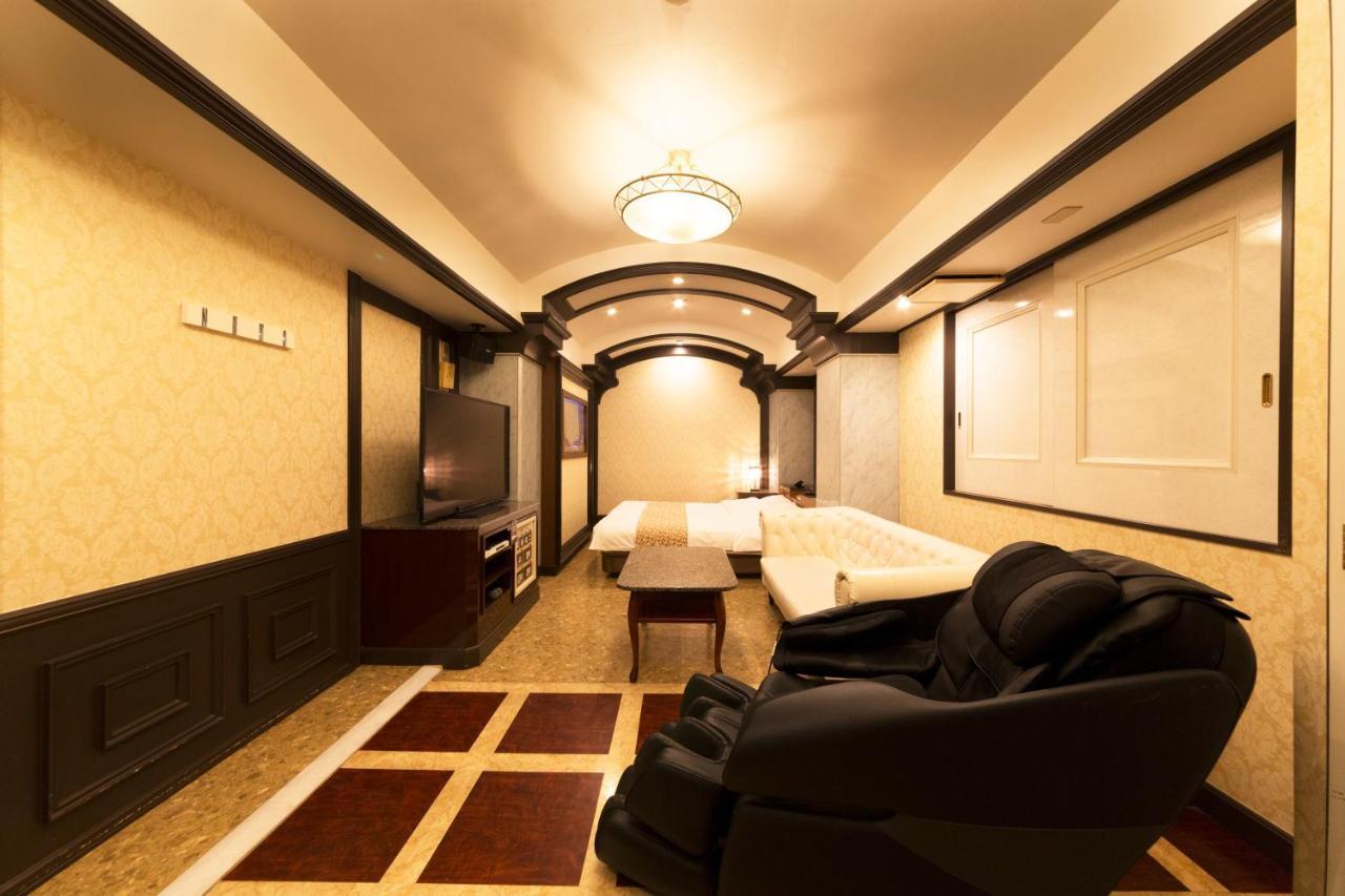 Hotel Atlantis Toyonaka (Adults Only) Екстериор снимка